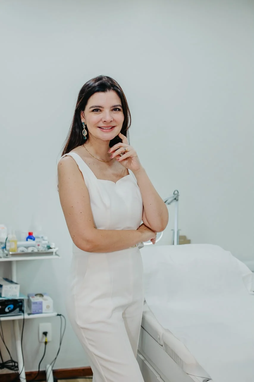 Dra. Débora Rangel, Dermatologista